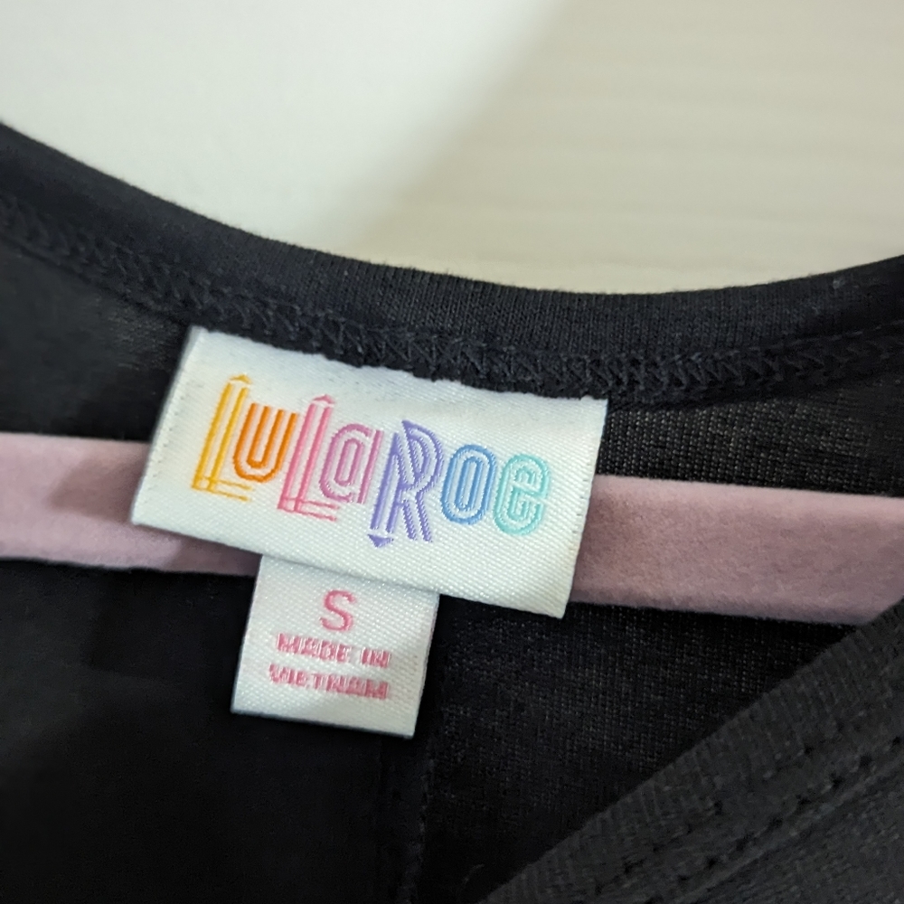 LuLaRoe NWT CARLY dress solid black noir SMALL soft